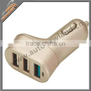 Supply High Quality 5V 2.4A Phone Charger in Car thumbnail-1