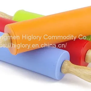 Baking Tools Non Stick Silicone Rolling Pin With Rubber Wood Handle Rolling Stick thumbnail-3