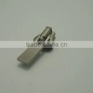Single Lock OEM Price Zipper Slider for Luggage thumbnail-3