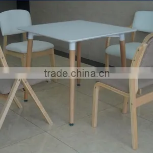 Wooden &plastic Table thumbnail-2