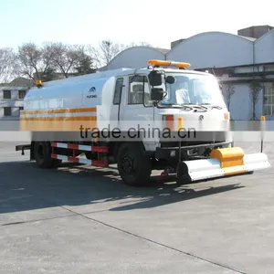 Road Cleaning Truck thumbnail-2