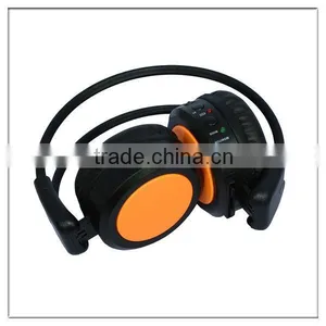 Fashional Wireless Headphsets With FM Radio and TF Card Slot thumbnail-1