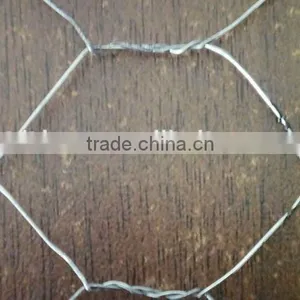 10*10electro Galvanized Hexagonal Wire Mesh Factory thumbnail-1