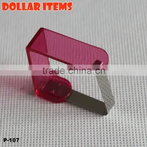 Set Of 4 Plastic Table Cloth Clips thumbnail-1