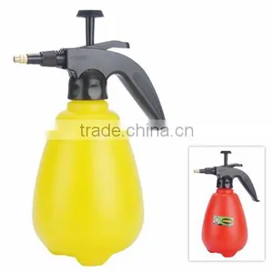 2L Pressure Water Sprayer Garden Chemical Spray Bottle Gardening Tool thumbnail-1