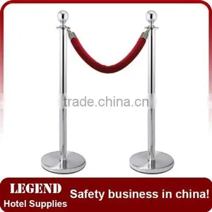 New Balance Crowd Control Velvet Rope Barrier thumbnail-6