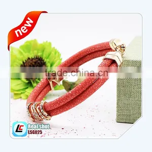 Women Best Gift Red Genuine Leather Stingray Bracelet With Rose Gold Clasp Hot Sale thumbnail-4