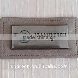 Promotional White Real Leather Label With Engraved Logo Metal Plate thumbnail-2