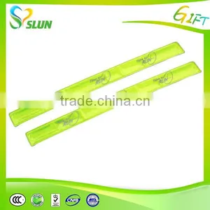 China Supplier Wholesale Custom Made Slap Band Bracelets thumbnail-2