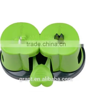 Mini Knife Sharpener With Suction Pad Kitchen / Knife Sharpener thumbnail-3