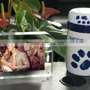 Wholesale Custom Handmade Round Shape Acrylic Photo Frame thumbnail-3