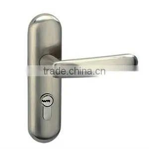 LUXURIOUS LOCK thumbnail-1
