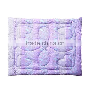 Hot Design Home Use Soft Luxury Quilt Down Comforter Bright Color Comforter Sets thumbnail-6