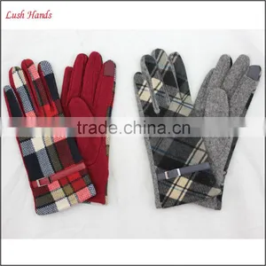 Ladies Cheap Woolen Hand Gloves Women Black and Red thumbnail-1