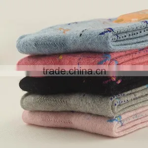 5 Pairs New Women's Winter Cashmere Socks Wool Socks thumbnail-2