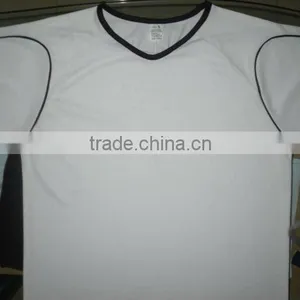 T-Shirts thumbnail-1