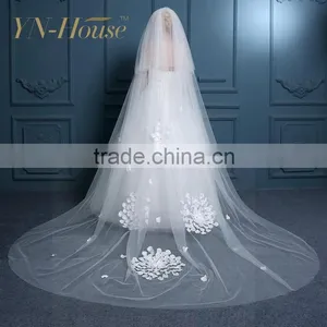 Beautiful Lace Appliqued Trim Floor Length 3 Meter Long Wedding Bridal Veil thumbnail-4