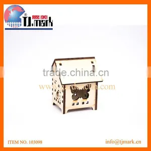 BIRD HOUSE WITH BUTTERFILY IMIGE thumbnail-1