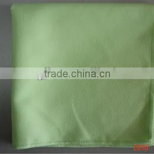 Microfiber Lens Cleaning Cloth thumbnail-1