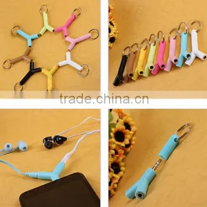 Y Design 3.5mm Headphone Adapter / Audio Headset Connector / Keyring Splitter thumbnail-1