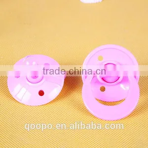 2015 New Baby Products Safety Small Plastic Baby Pacifier Holder Clip thumbnail-3