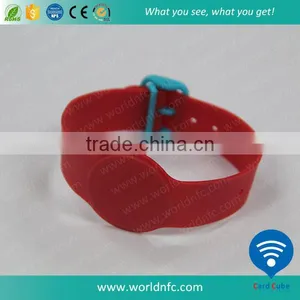 Hot-selling Waterproof Silicone RFID Wristband RFID Bracelet for Door thumbnail-2