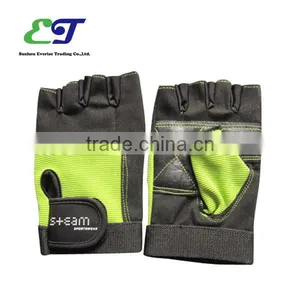 Sports Gloves / Half Finger Fitness Gym Gloves thumbnail-2