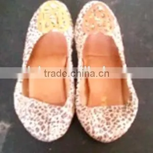 Wholesale Used Shoes in Bales for Sale thumbnail-1