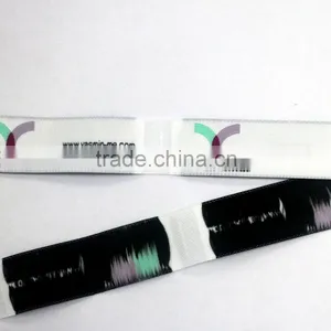 2015 High Quality Glossy Clothing Main Label for Sale . Cheap Custom Red Woven Label Main Label For Clothing thumbnail-5