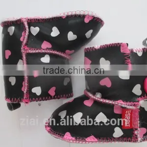 Color Heart Print Black PU Prewalker Shoes China Wholesale Supplier Baby Winter Shoes thumbnail-1