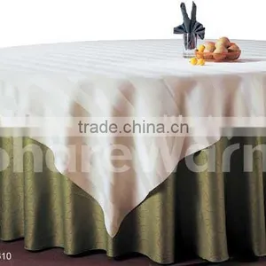 100% Polyester Jacquard Design Tablecloth thumbnail-1