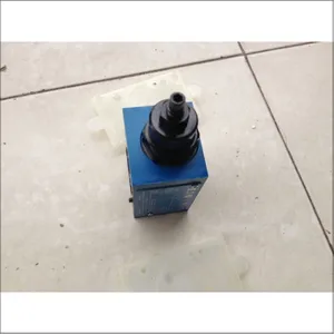 Vickers High Performance Wide Power Range Reliability Solenoid Valve DGMFN-3-Y-A2W-41 thumbnail-4