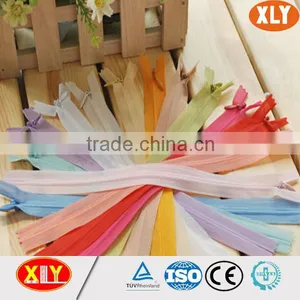 OEM Facory Supply Pantone/ YKK Color #3#4#5 Open End Invisible Zipper thumbnail-5