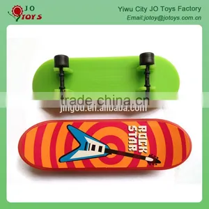 Plastic Mini Finger Skateboard thumbnail-2