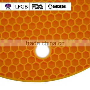 Food Grade Standard Eco-friendly Heat-Resistant Silicone Mat / Silicone Table Mat / Silicone Pot Mat China Factory thumbnail-3