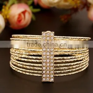 Vogue Metal Silver Wire Surrounds Flower Weaving Opening Bracelet thumbnail-2