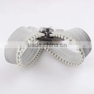 Plastic Zipper for Bag Fancy NO.4 Zipper for Yard Customized Length PLASTIC Zipper thumbnail-1