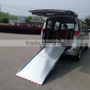 China Famous BMWR-2 Aluminum Manual Folding Ramps for Van and Minibus thumbnail-4