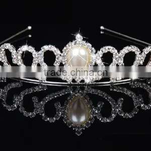 Wire Headband With Fashion Diamonds and Pearl thumbnail-1