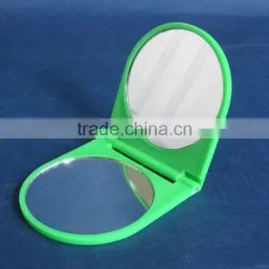 Plastic Foldable Makeup Mirror thumbnail-3