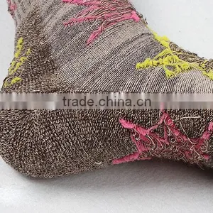Bulk Wholesale Promotion Most Popular Maple Sports Men Socks thumbnail-3