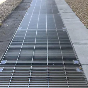 Corrosion Resistant Hot Dipped Galvanized Steel Grating for Outdoor and Municipal Engineering thumbnail-2