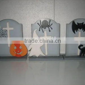Wooden Decoration for Halloween thumbnail-1