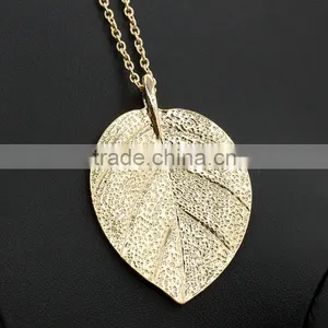 Noble Retro Leaf Necklace Sweater Chain Gold Leaf Long Necklace Quality Choice thumbnail-2
