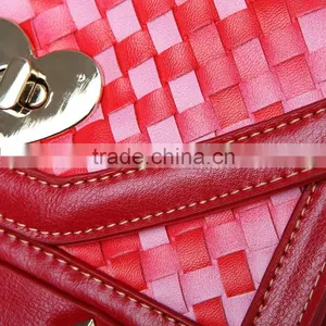 Latest Design Manufacturers Ladies Woven Leather Hand Bags at Low Price thumbnail-4