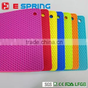 Honeycomb Non-stick Silicone Mat thumbnail-1