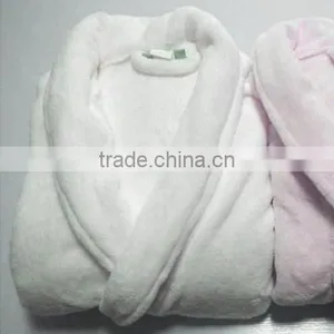 Stocklots Coral Fleece Bathrobe thumbnail-1