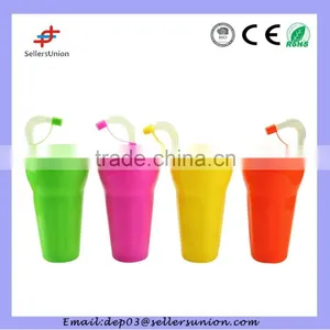 Plastic Cup With Straw thumbnail-1