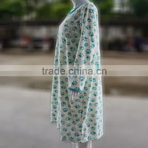 Cheap Round Neck Green Flower-decked Fancy Printed Flannel Fleece Bathrobe/ Sleepwear thumbnail-3