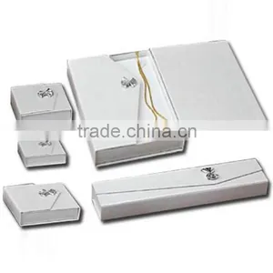 High End White Paper Gift Packaging Box for Jewels Set thumbnail-2
